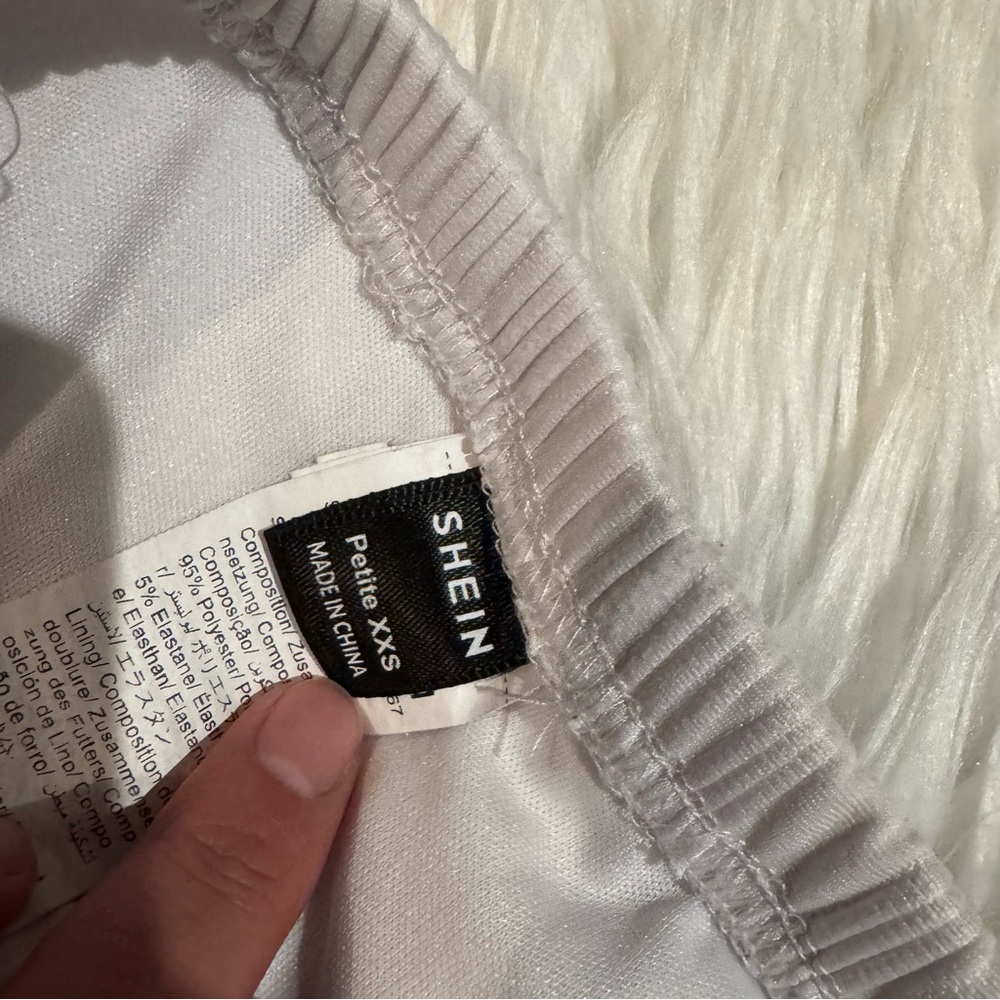 SHEIN Pleated White Mini Skirt Size XXS - Picture 2 of 4
